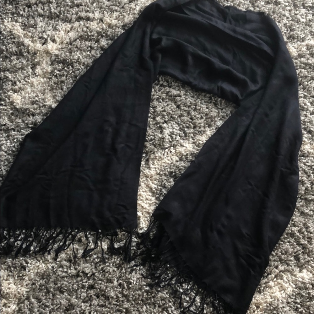 Black scarf